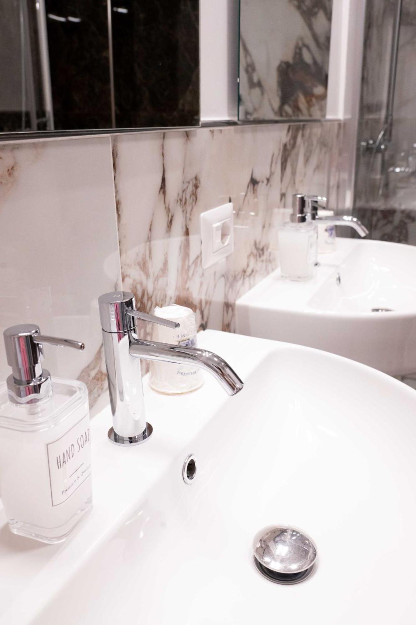 Antonella Apartment โรม ภายนอก รูปภาพ